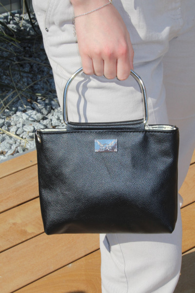 Artikelbild 1 des Artikels schwarze Lederhandtasche mit Metallgriffen